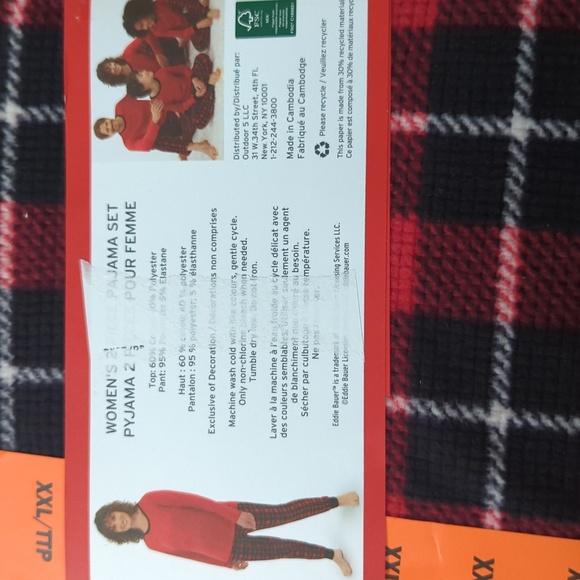 XXL Eddie Bauer Women Christmas Plaid
Fleece Sleep / Pajama 2 pc Set - Picture 4 of 7